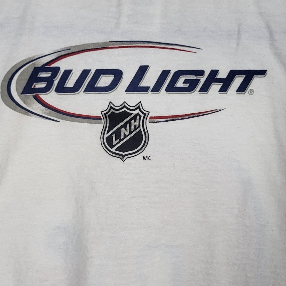 NHL White T-shirt Bud Light Of The Nordiques de W/ Blue Stripes - Picture 8 of 16